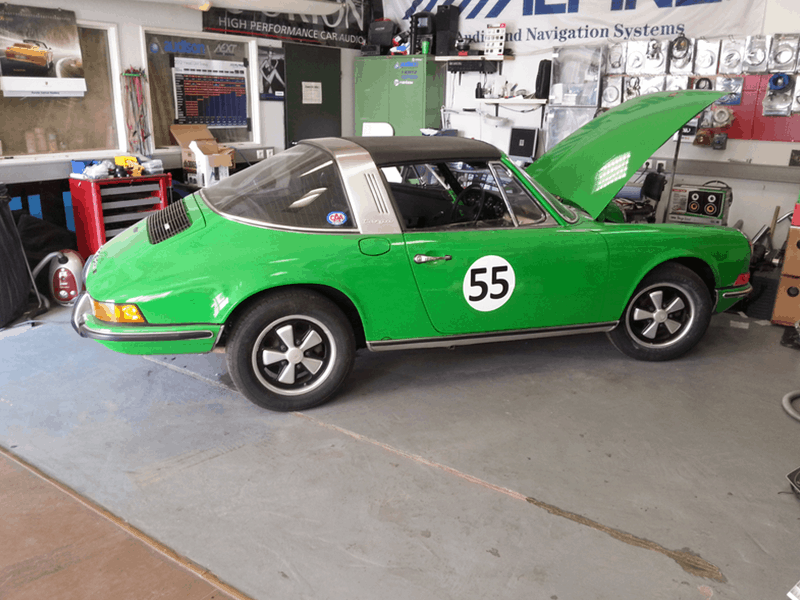 Auto HiFi Einbaubeispiel im Porsche 911 Targa