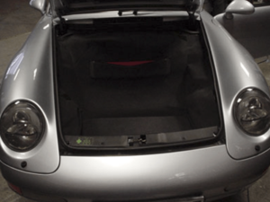 Auto HiFi Einbaubeispiel im Porsche Cabrio