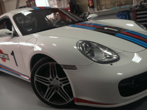 Auto HiFi Einbaubeispiel im Porsche Cayman S