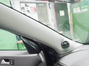 Auto HiFi Einbaubeispiel im Volvo V50