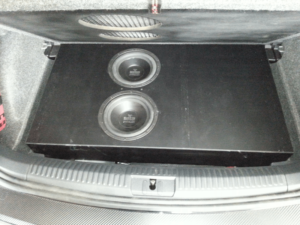 Auto HiFi Einbaubeispiel im VW Polo R6