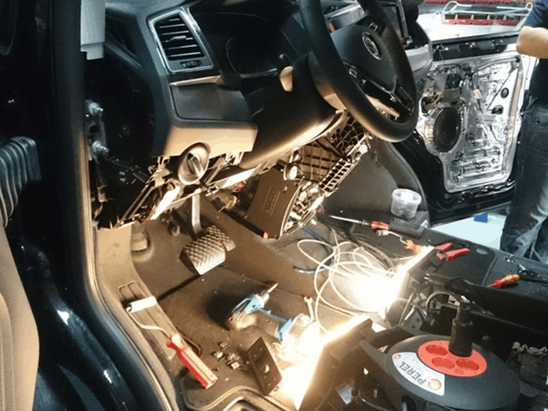 Auto HiFi Einbaubeispiel im VW T6 Califonia