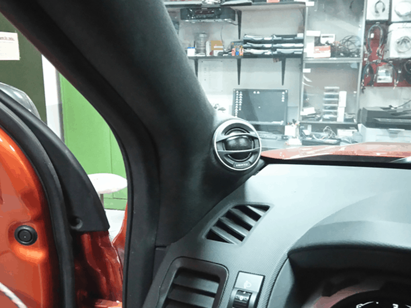 Car HiFi Einbaubeispiel im Ford Ranger Wildtrak