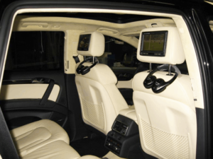 Ampire Multimedia Einbaubeispiel im Audi Q7