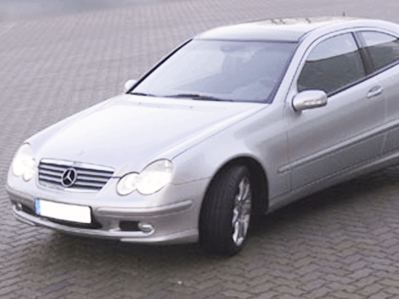 Car HiFi Einbaubeispiel im Mercedes Benz Coupe