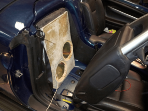 Car HiFi Einbaubeispiel im Chevrolet SSR
